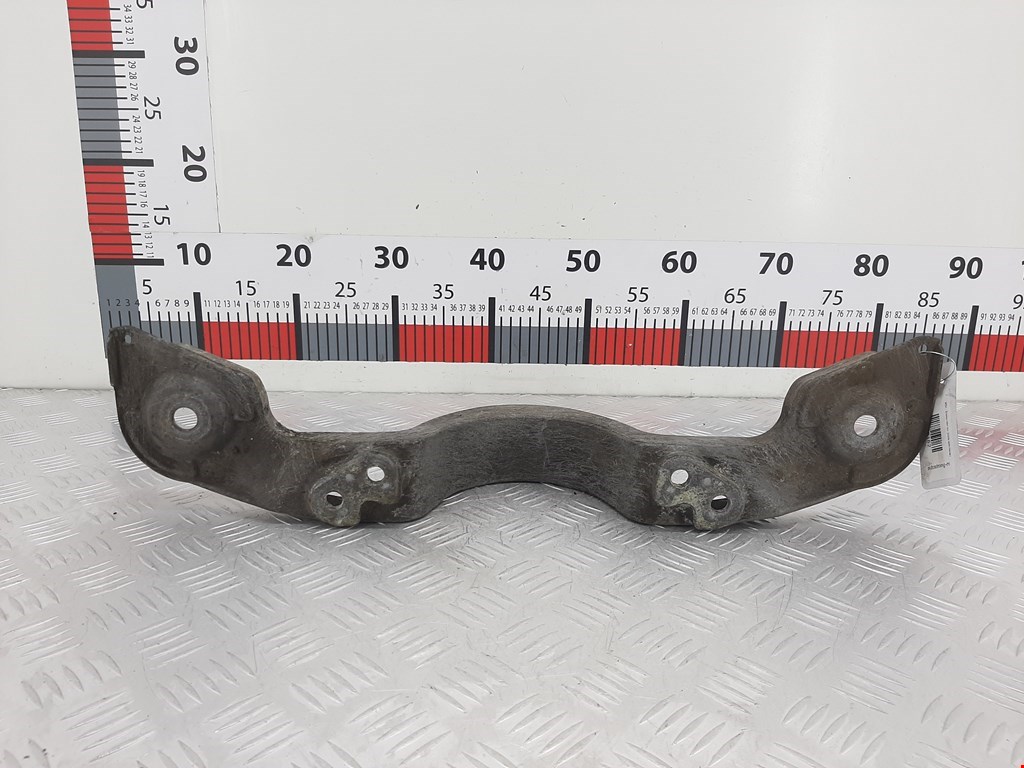 Кронштейн (крепление лапа траверса) кпп BMW 3-Series (E46) (1998-2007)