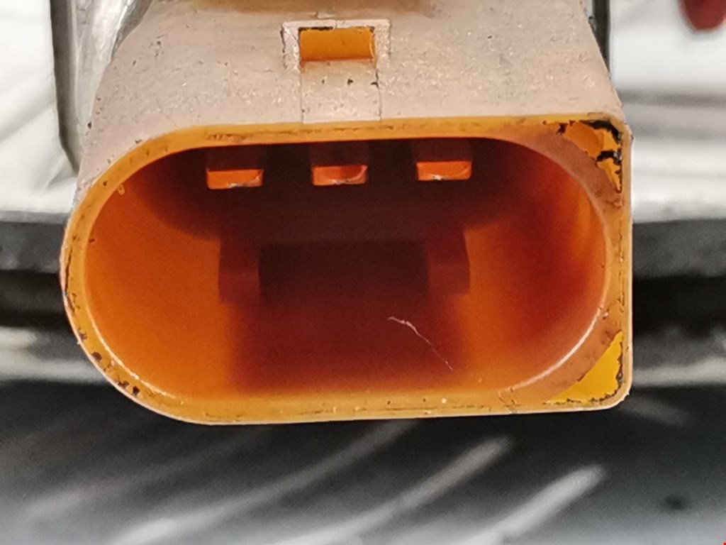 Датчик давления топлива VOLKSWAGEN Passat CC 2008-2017