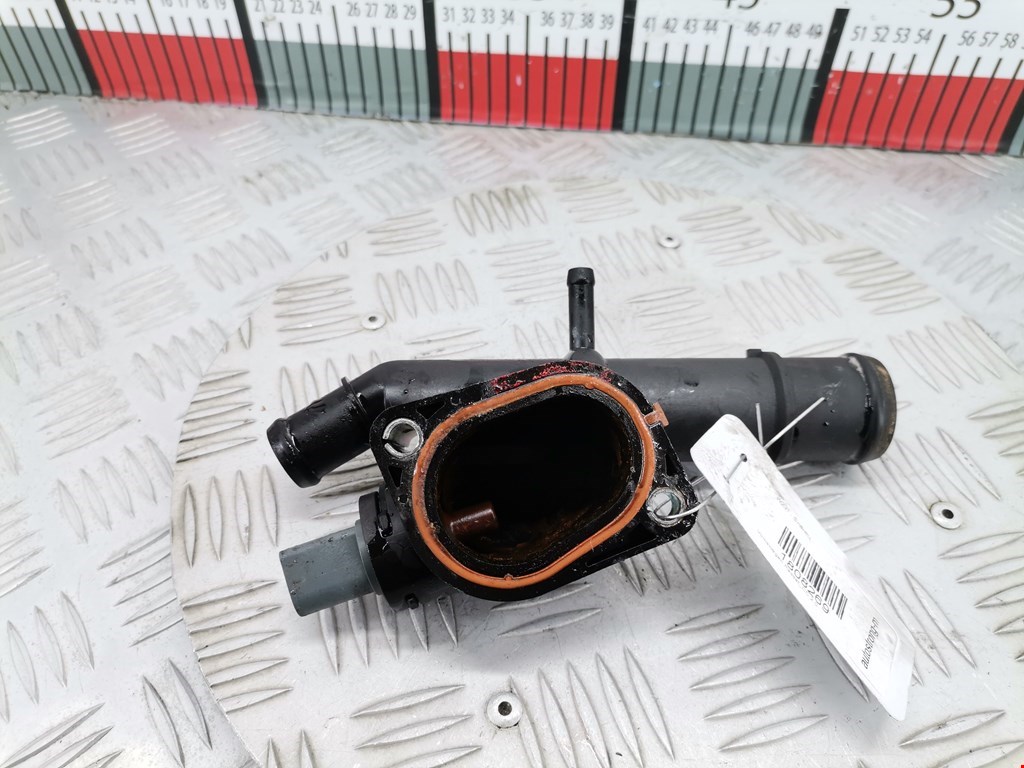 Тройник системы охлаждения VOLKSWAGEN Passat CC 2008-2017