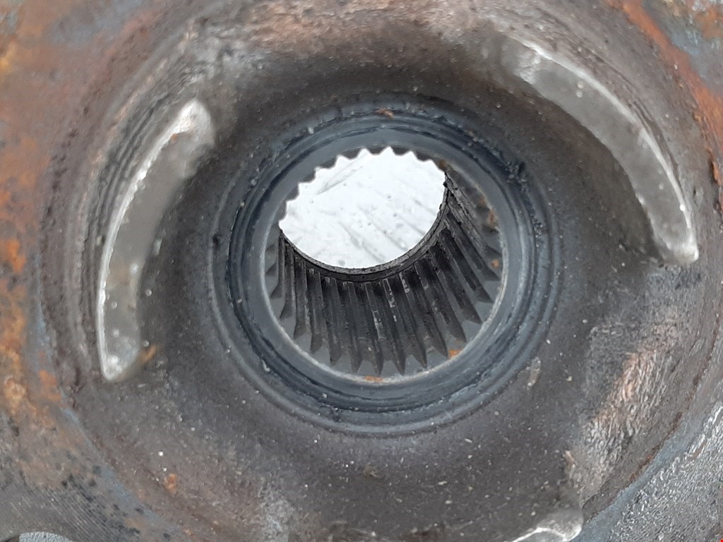 Ступица задняя правая VOLKSWAGEN Touareg 2010-2018