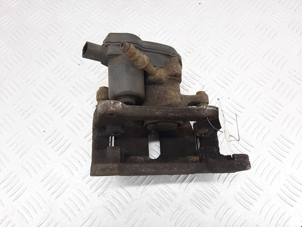 Суппорт задний правый AUDI A4 B8 2007-2015