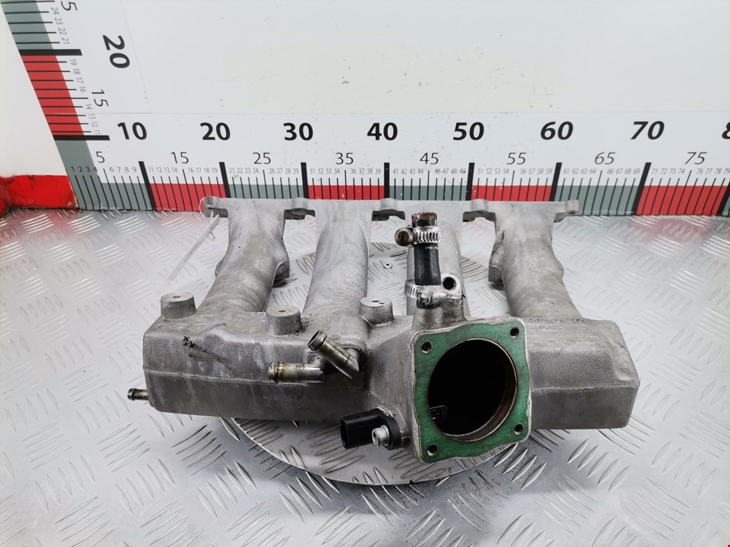 Коллектор впускной AUDI A4 B6 2001-2005