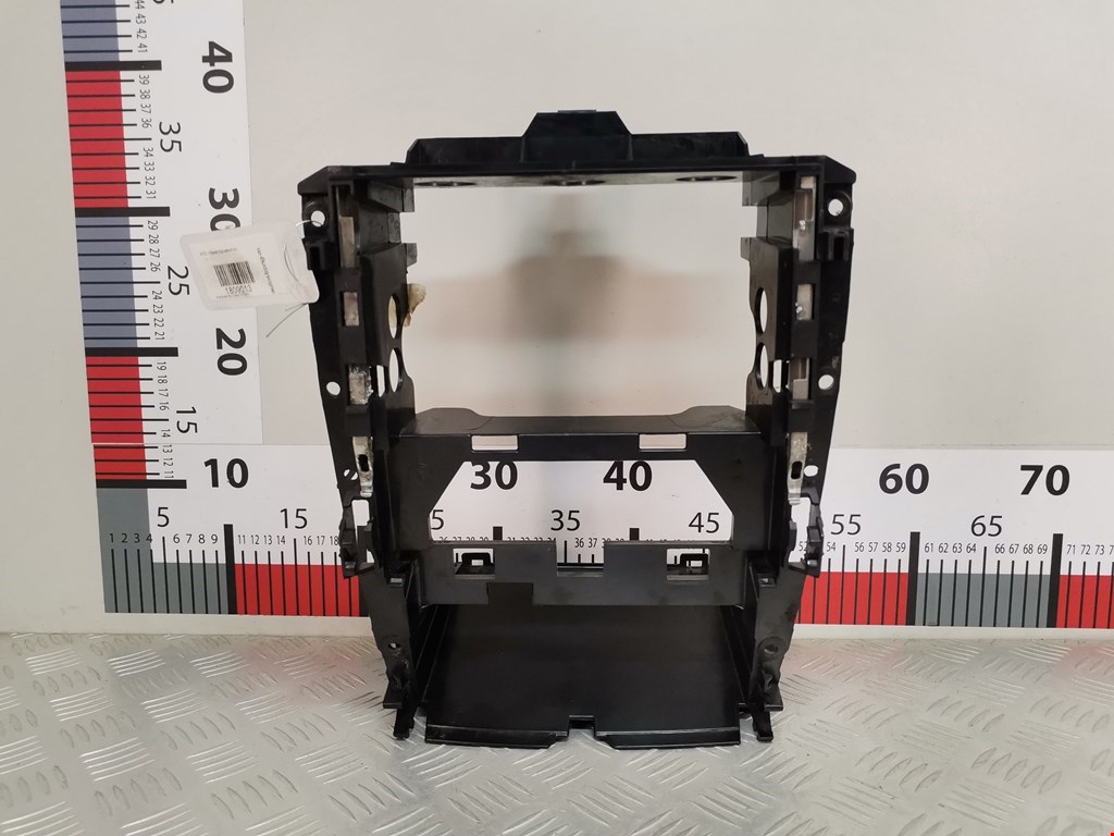 Рамка магнитолы MERCEDES-BENZ M-Class W164 ML 2005-2011