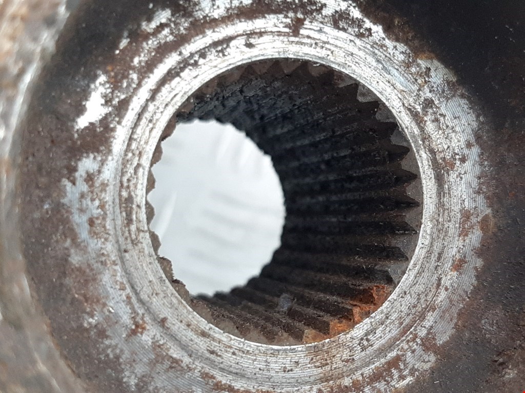 Ступица передняя левая HYUNDAI Santa Fe CM 2005-2012