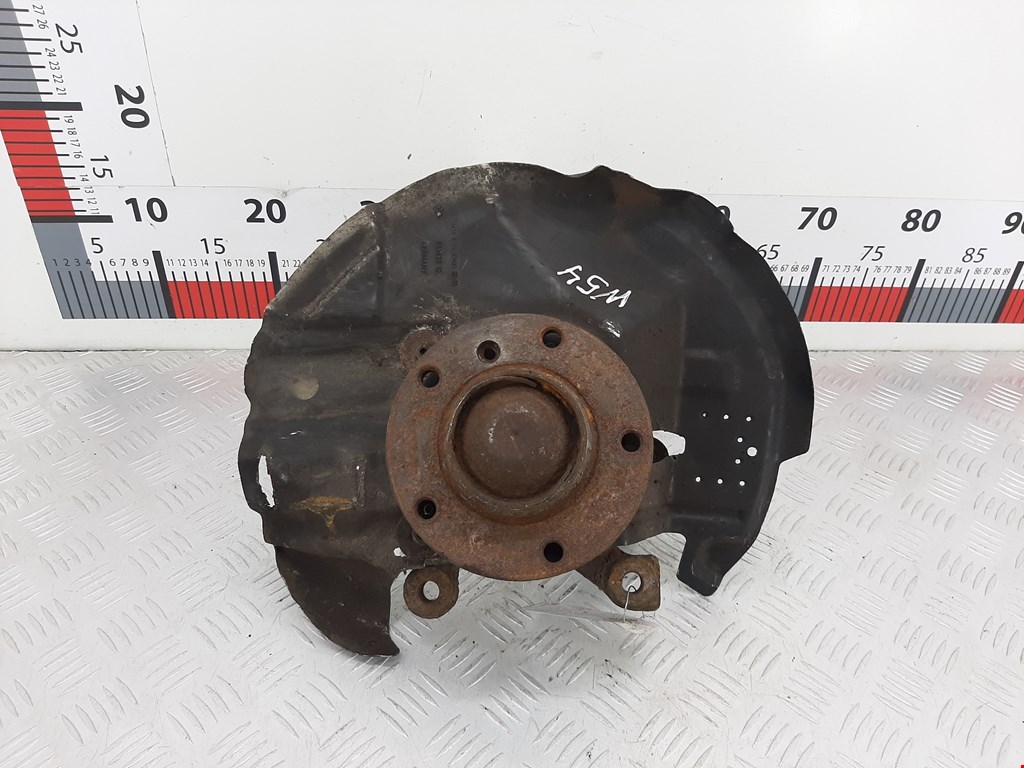 Кулак поворотный левый BMW 3-Series (E46) (1998-2007)