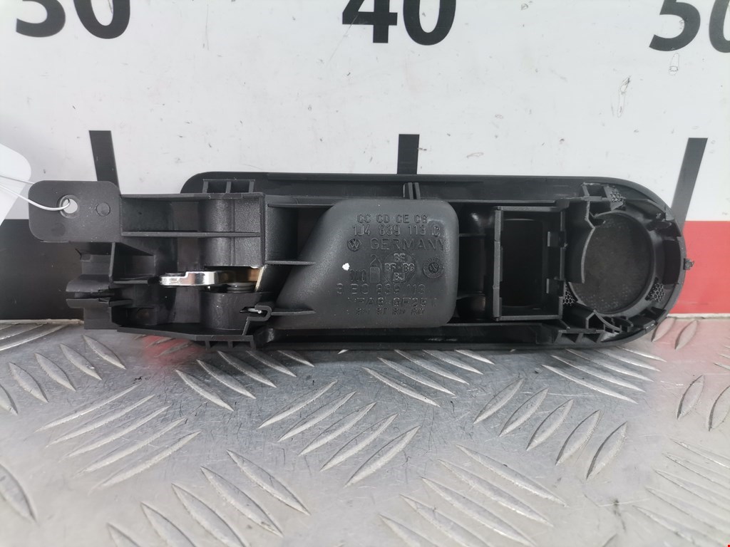 Ручка дверная задняя внутренняя левая VOLKSWAGEN Passat B5 1997-2005