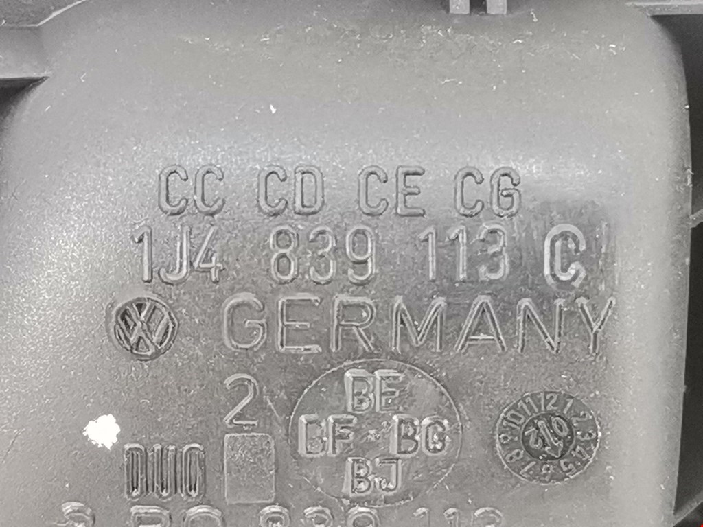 Ручка дверная задняя внутренняя левая VOLKSWAGEN Passat B5 1997-2005