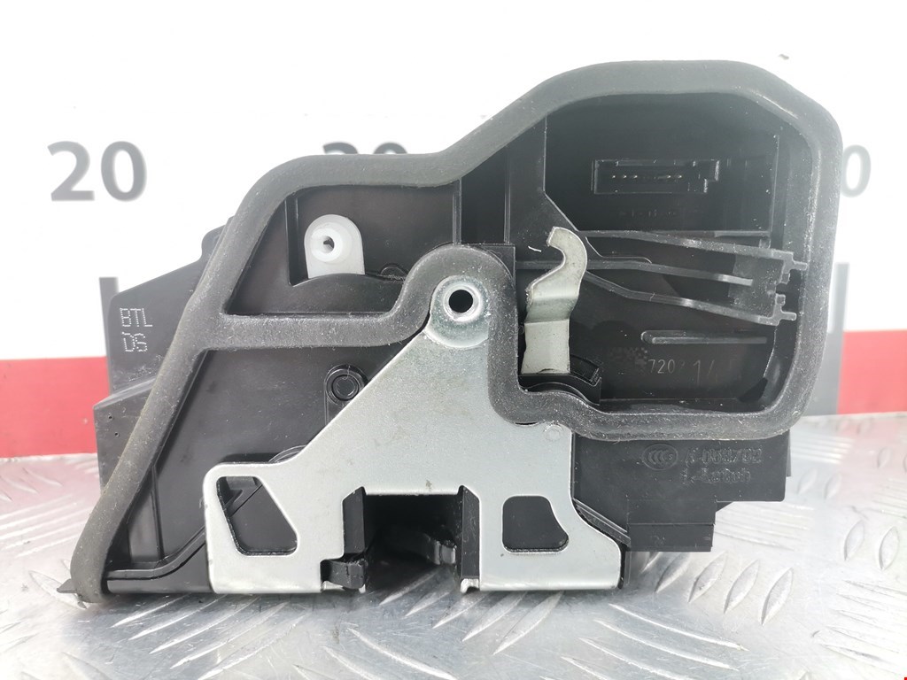 Замок двери передней левой BMW 5er 5 серия F10/F11/F07 2009-2017