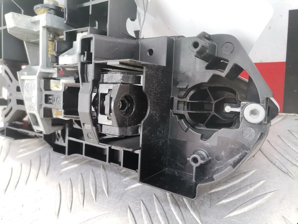 Ручка двери передней наружная левая BMW 5er 5 серия F10/F11/F07 2009-2017