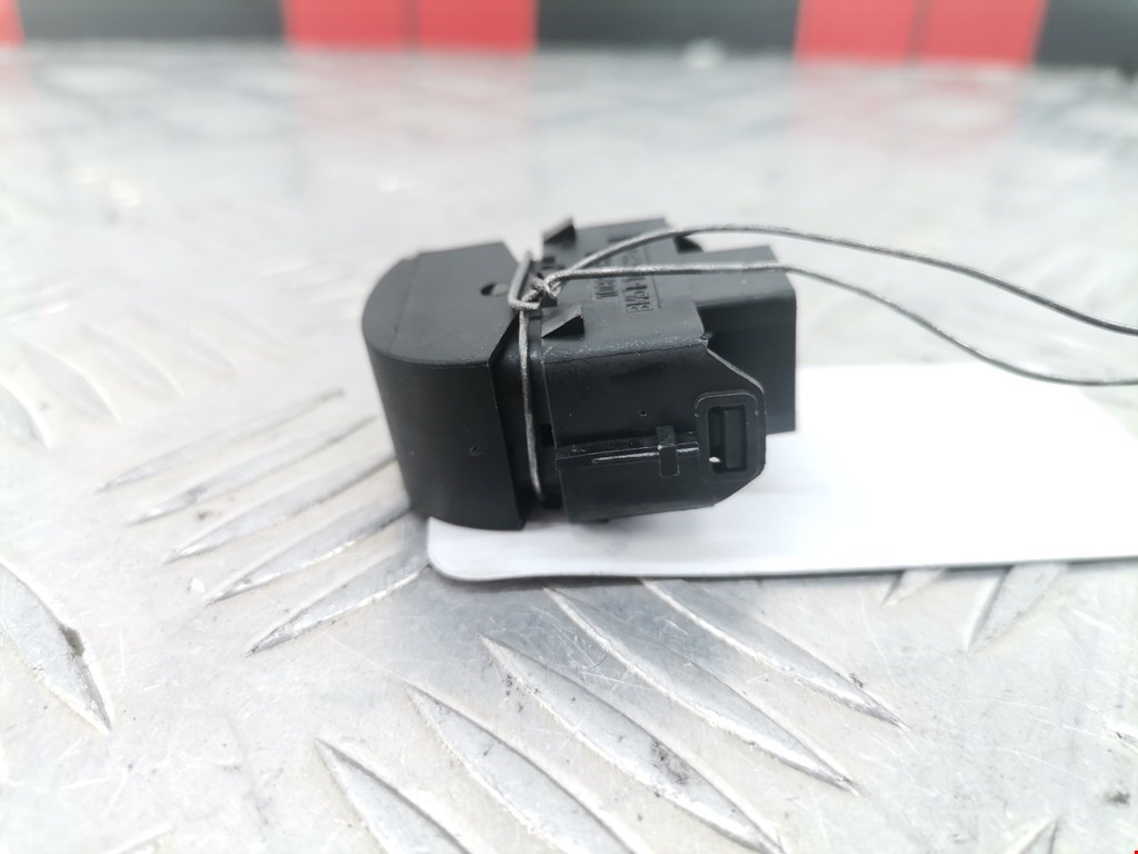 Кнопка стеклоподъемника FORD Focus III 2011-2019