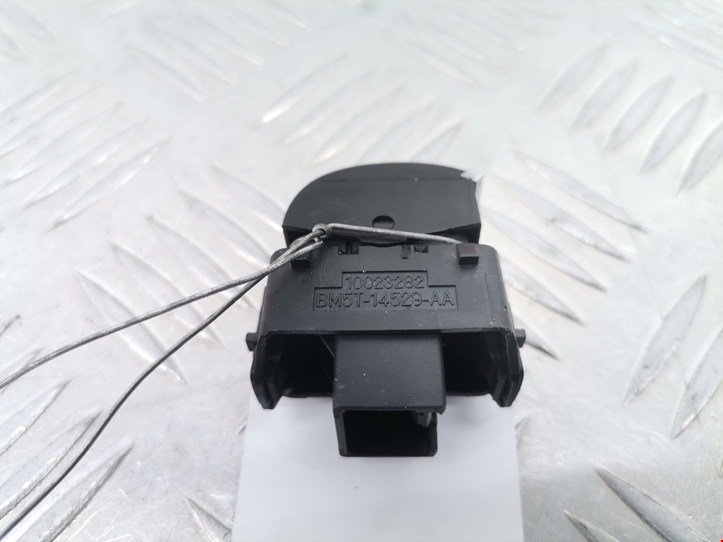 Кнопка стеклоподъемника FORD Focus III 2011-2019