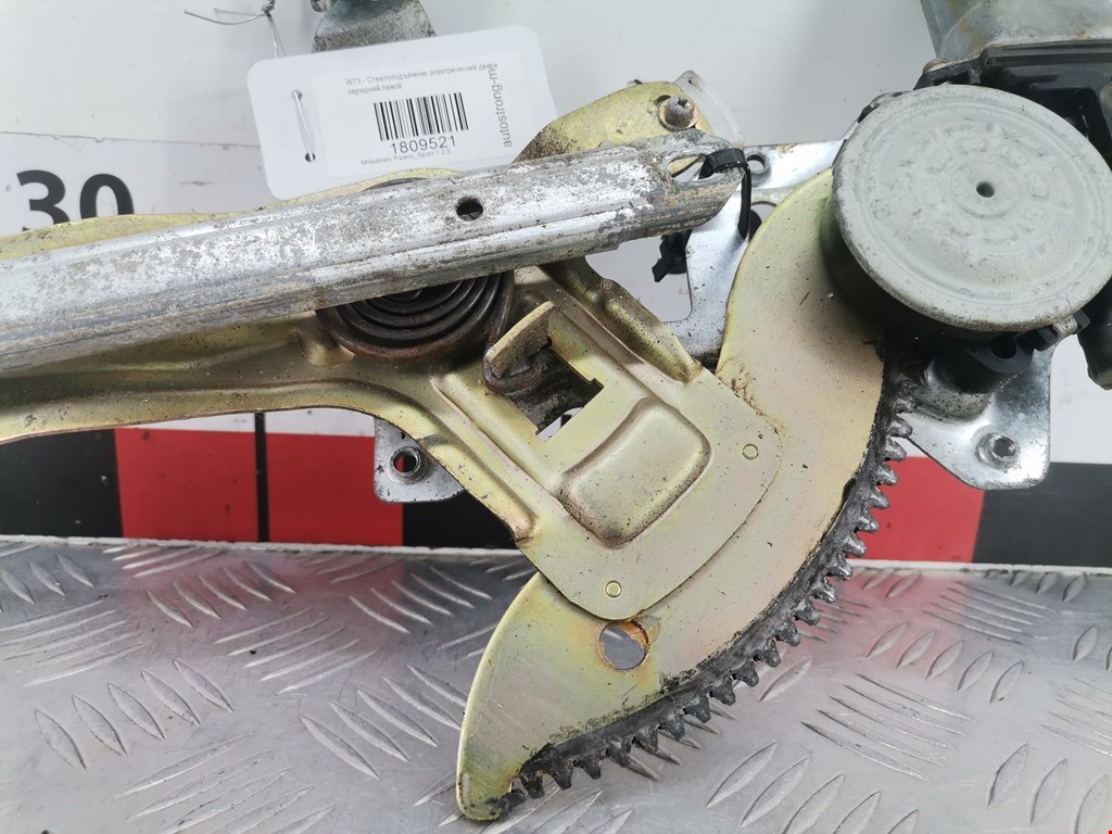 Стеклоподъемник передний левый MITSUBISHI Pajero Sport 1998-2008