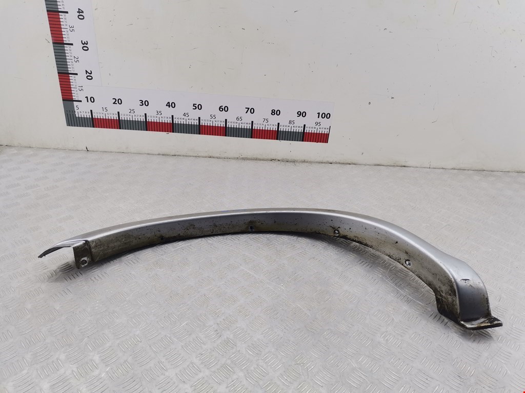 Накладка декоративная (молдинг) крыла переднего левого Mitsubishi Pajero Sport 1 (1998-2008)