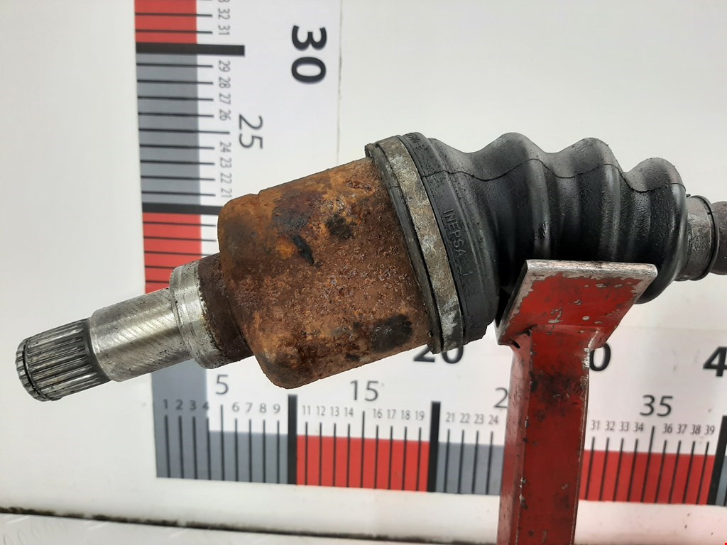 Полуось (привод, приводной вал) передняя левая FORD Focus I 1998-2005