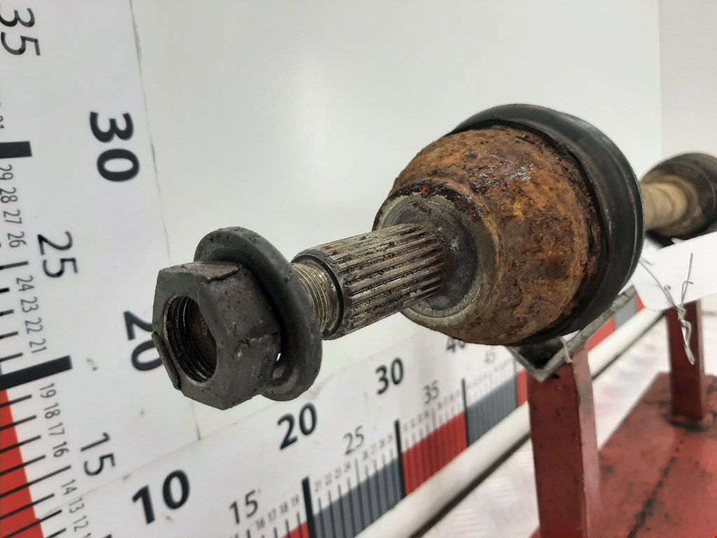 Полуось (привод, приводной вал) передняя левая FORD Focus I 1998-2005