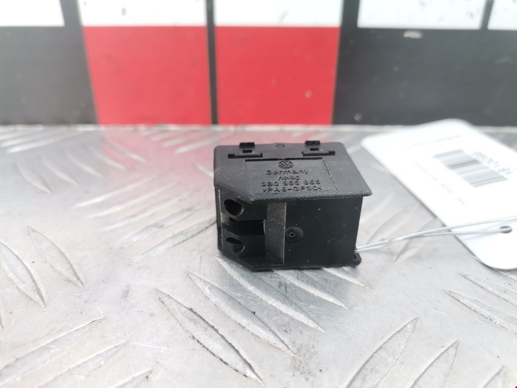 Кнопка стеклоподъемника SKODA Octavia A4 1U- 1997-2010