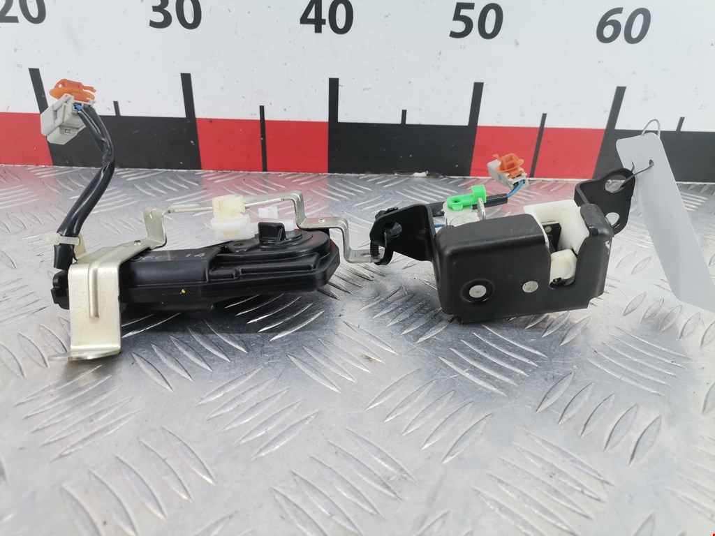 Замок багажника (крышки двери) HONDA CR-V II 2002-2007