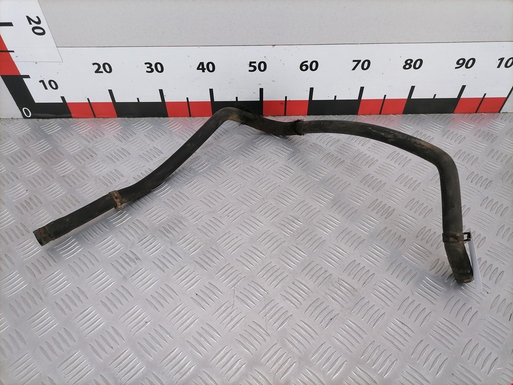 Патрубок системы охлаждения Peugeot 307 (2001-2008)