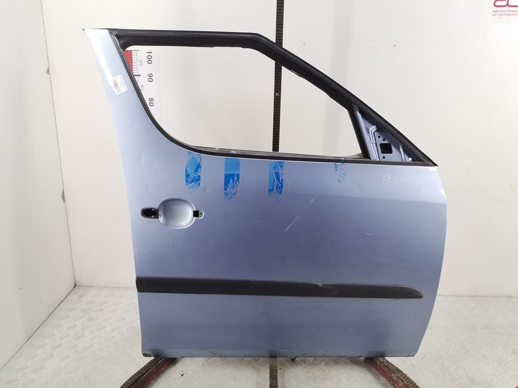 Дверь передняя правая SKODA Roomster 2006-2015