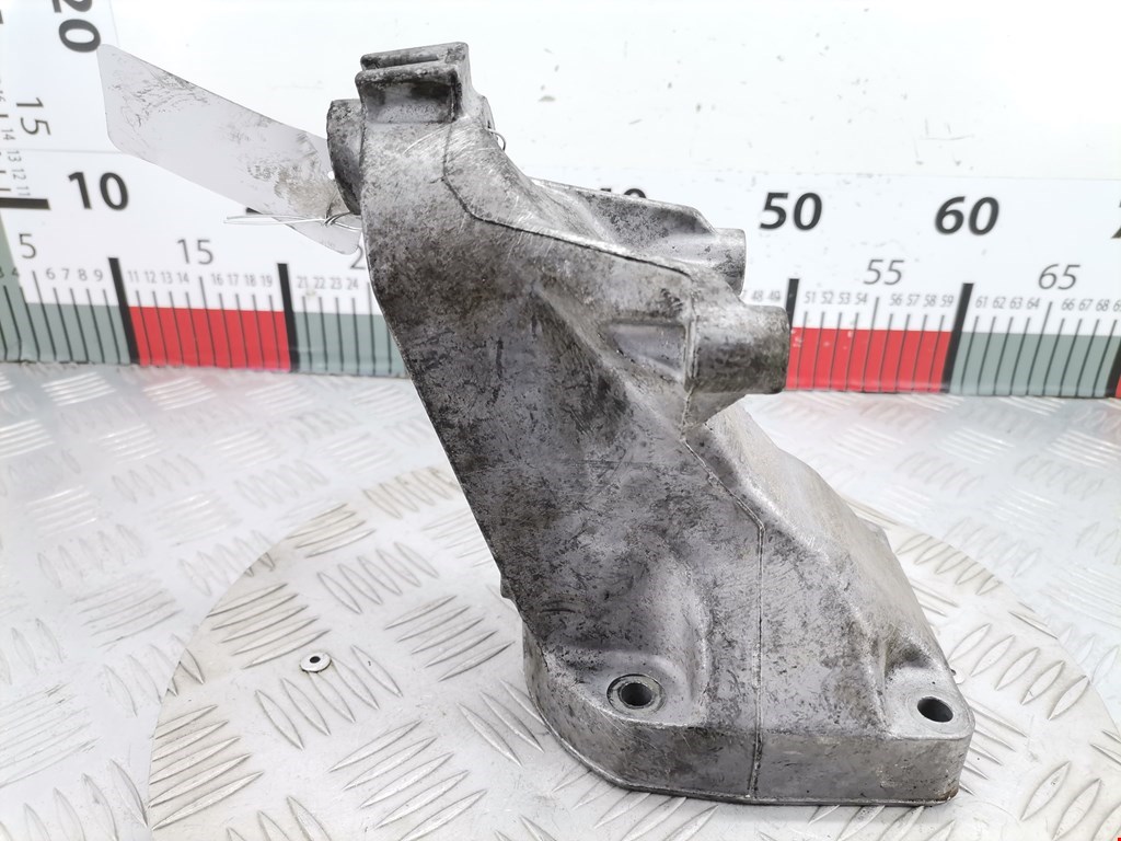 Кронштейн (крепление лапа) двигателя Mercedes E-Class (W211) (2002-2009)