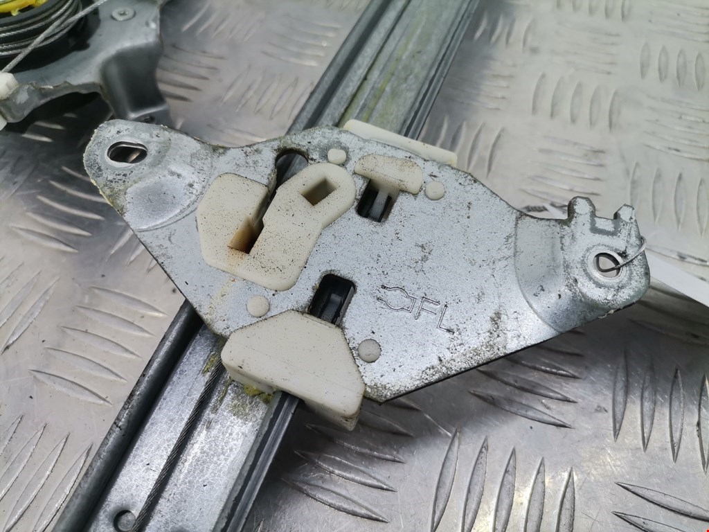 Стеклоподъемник задний левый NISSAN Primera P12 2002-2008