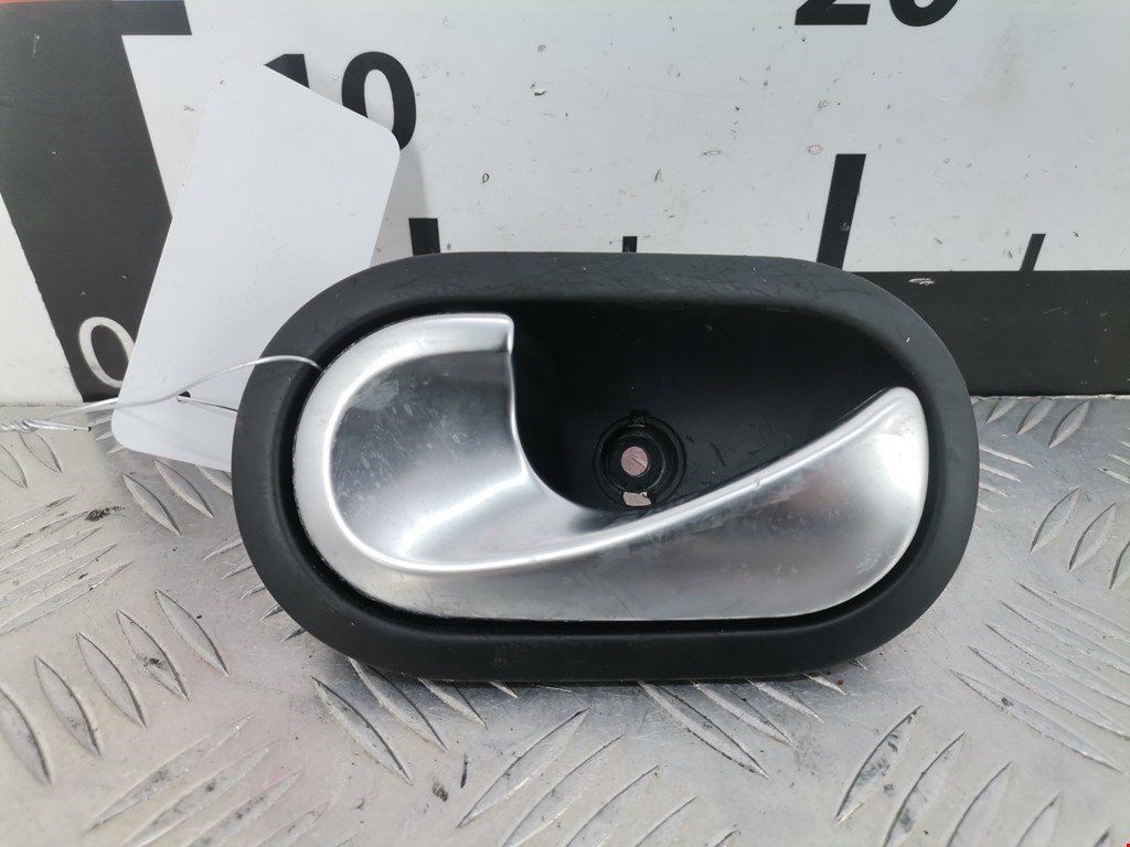 Ручка дверная передняя внутренняя левая RENAULT Scenic II 2003-2010
