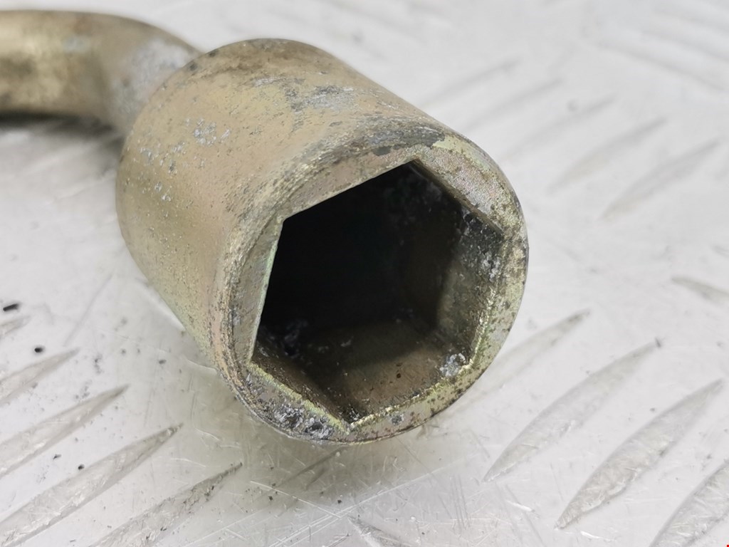 Ключ балонный MITSUBISHI Carisma 1995-1999