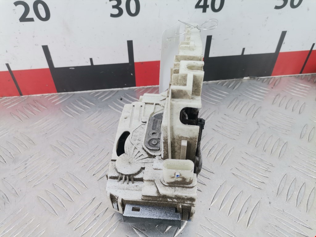 Замок двери передней левой MERCEDES-BENZ Sprinter 906 2006-2018