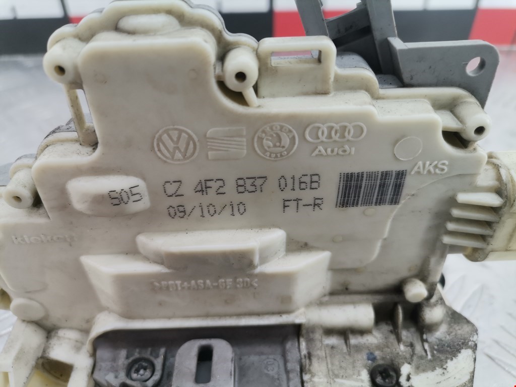 Замок двери передней правой AUDI A3 8P 2003-2013