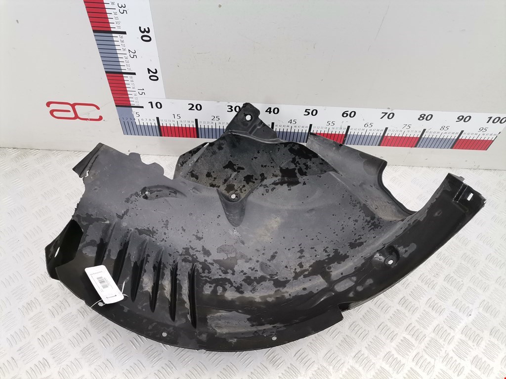 Локер (подкрылок) передний правый MERCEDES-BENZ C-Class C-klasse W204 2007-2015