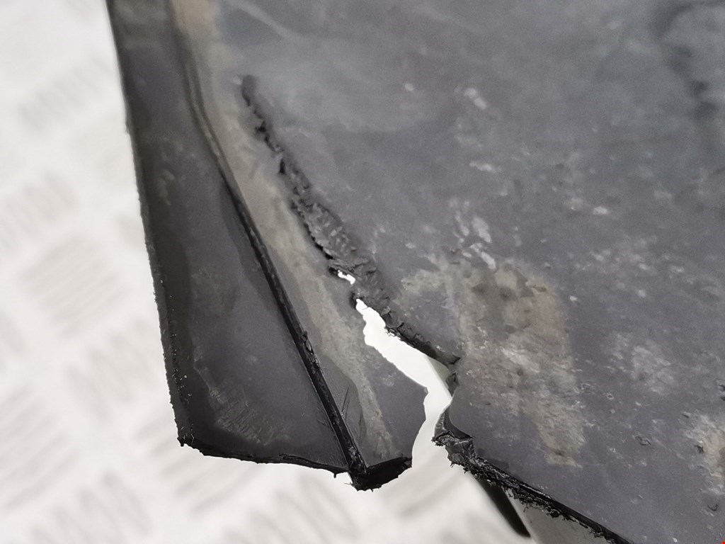 Локер (подкрылок) передний правый MERCEDES-BENZ C-Class C-klasse W204 2007-2015