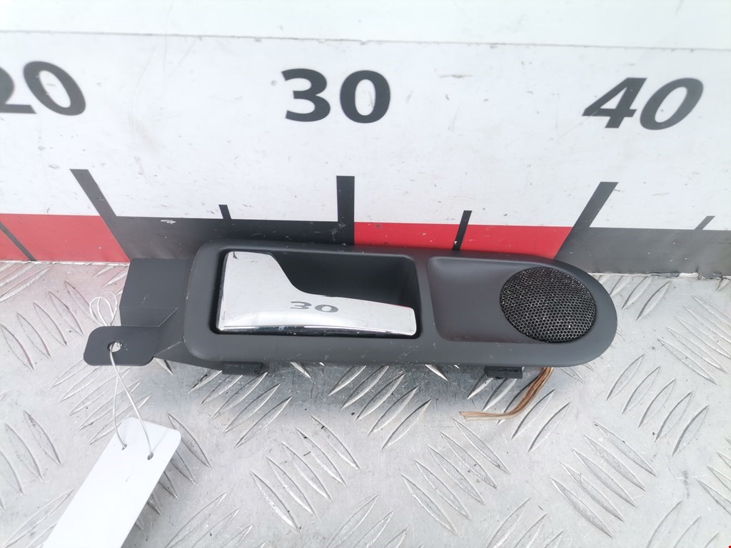 Ручка дверная задняя внутренняя левая VOLKSWAGEN Passat B5 1997-2005