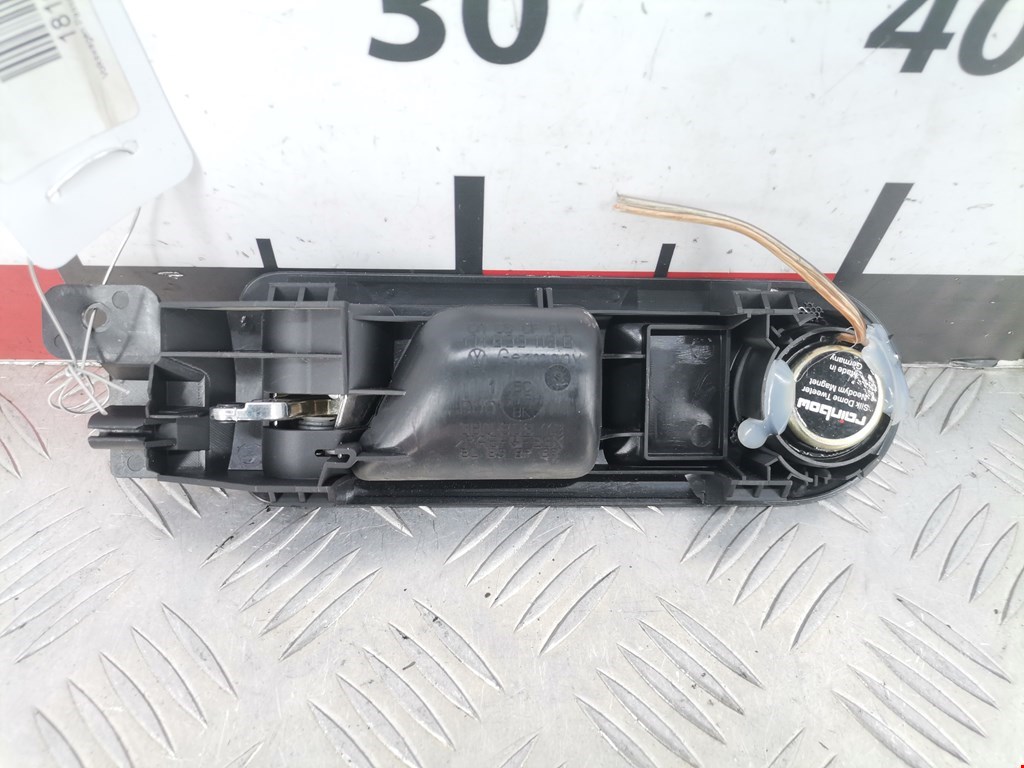 Ручка дверная задняя внутренняя левая VOLKSWAGEN Passat B5 1997-2005