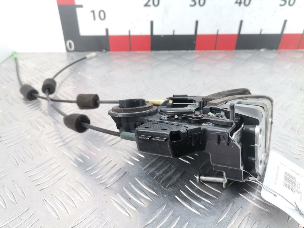 Замок двери задней правой Toyota Rav4 3 (2005-2014)