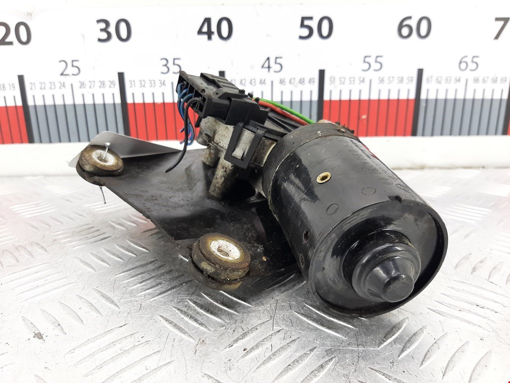 Моторчик стеклоочистителя передний MITSUBISHI Carisma 1995-1999