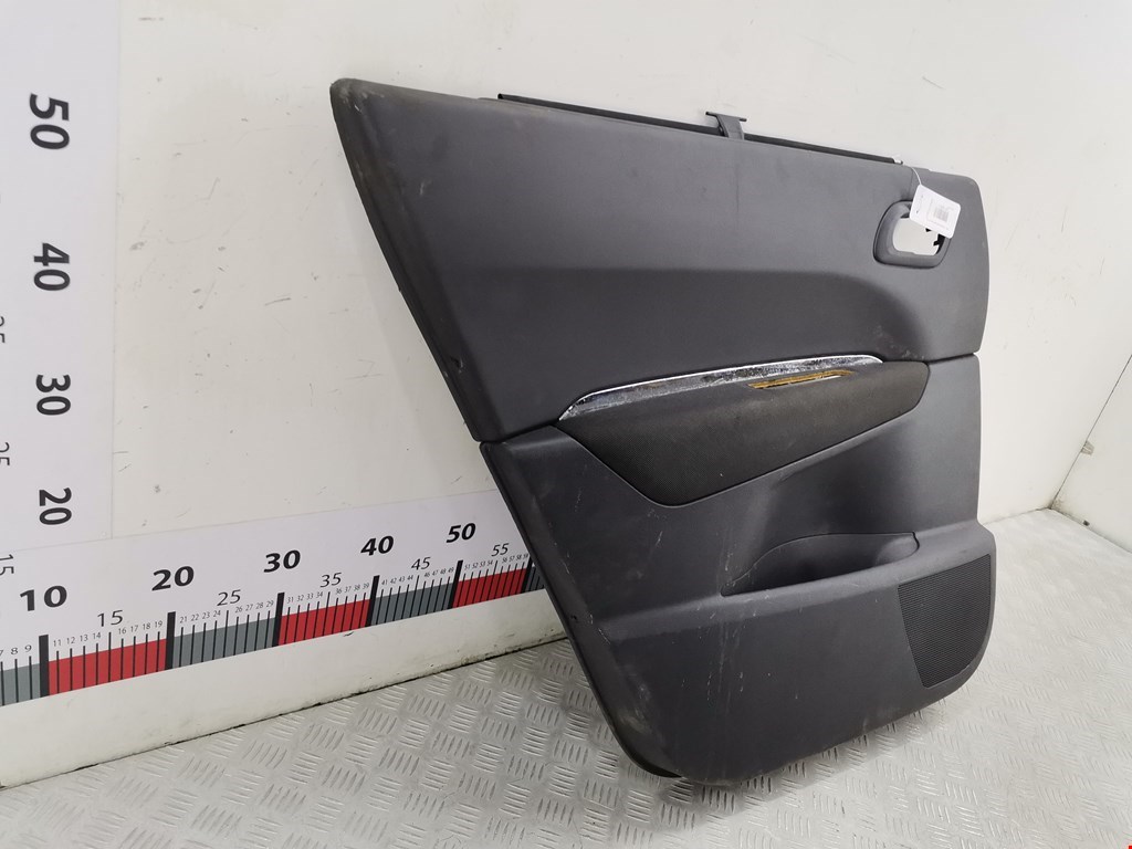 Обшивка двери задняя левая PEUGEOT 5008 2009-2016