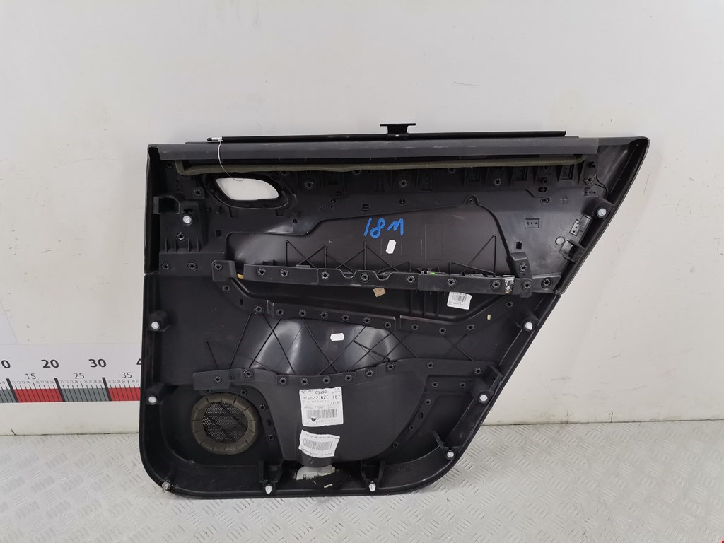 Обшивка двери задняя левая PEUGEOT 5008 2009-2016