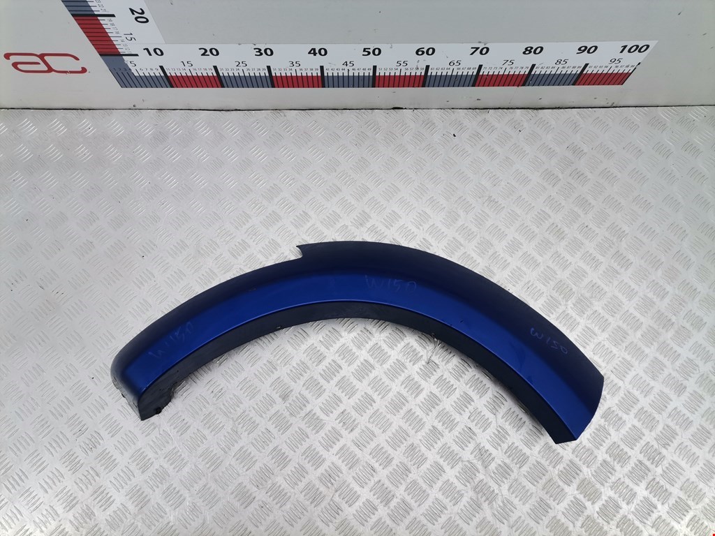 Накладка декоративная (молдинг) крыла заднего правого Dodge Nitro (2006-2011)