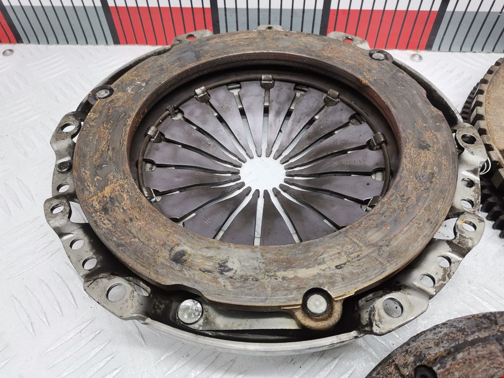 Маховик (демпфер сцепления) CITROEN C5 I 2001-2008