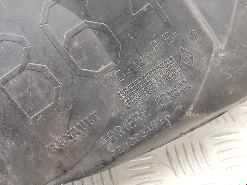 Локер (подкрылок) передний правый RENAULT Megane I 1996-2002