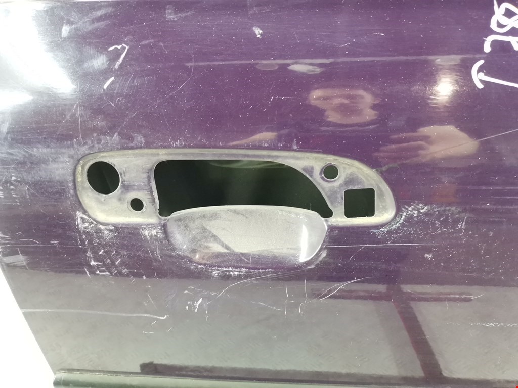 Дверь передняя правая FORD Mondeo II 1996-2000