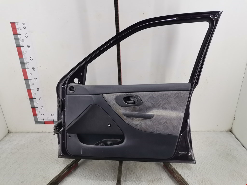Дверь передняя правая FORD Mondeo II 1996-2000