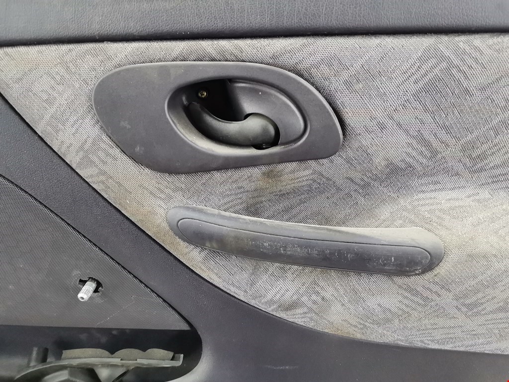 Дверь передняя правая FORD Mondeo II 1996-2000