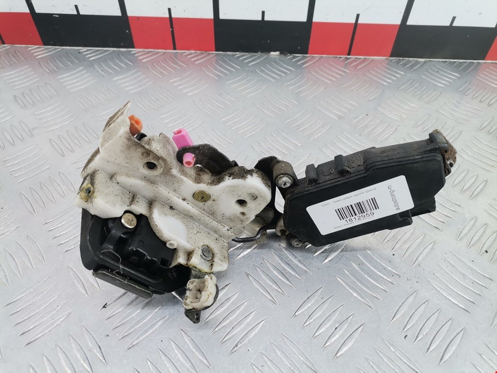 Замок двери задней правой SUBARU Impreza 1992-2000