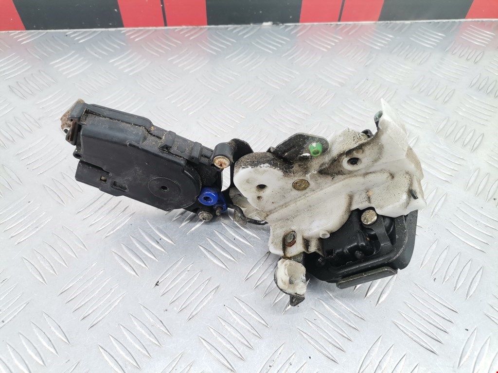 Замок двери задней левой SUBARU Impreza 1992-2000