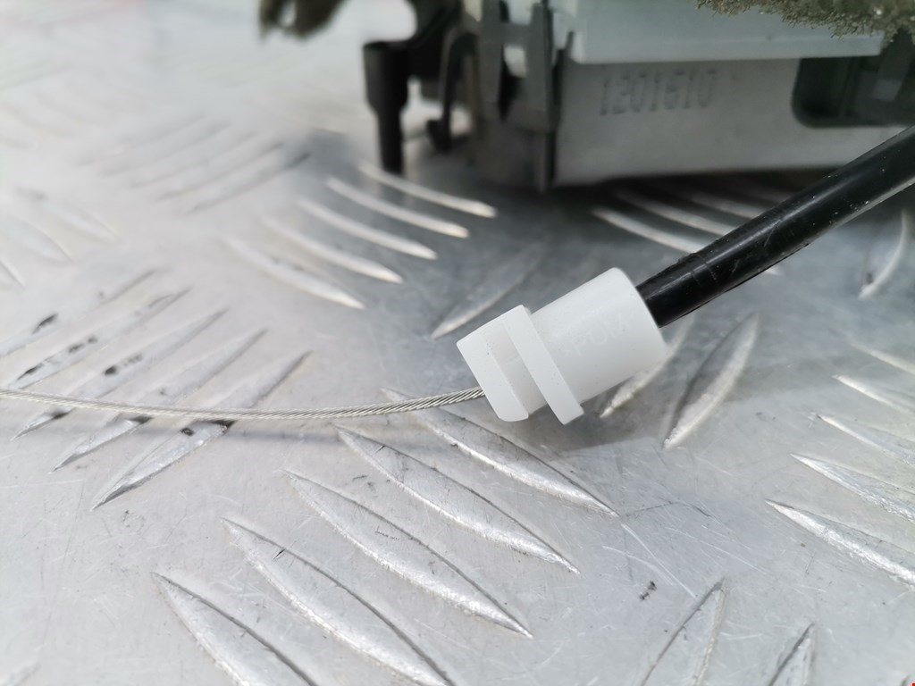 Замок двери сдвижной PEUGEOT Partner 2008-2018