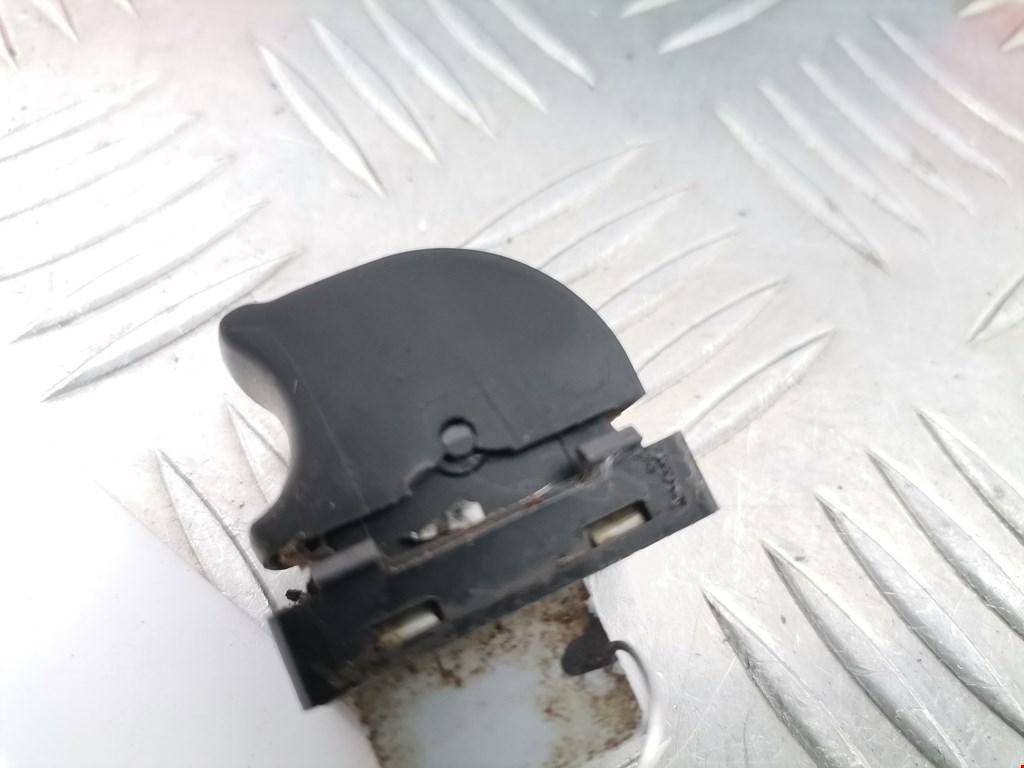 Кнопка стеклоподъемника AUDI A3 8P 2003-2013