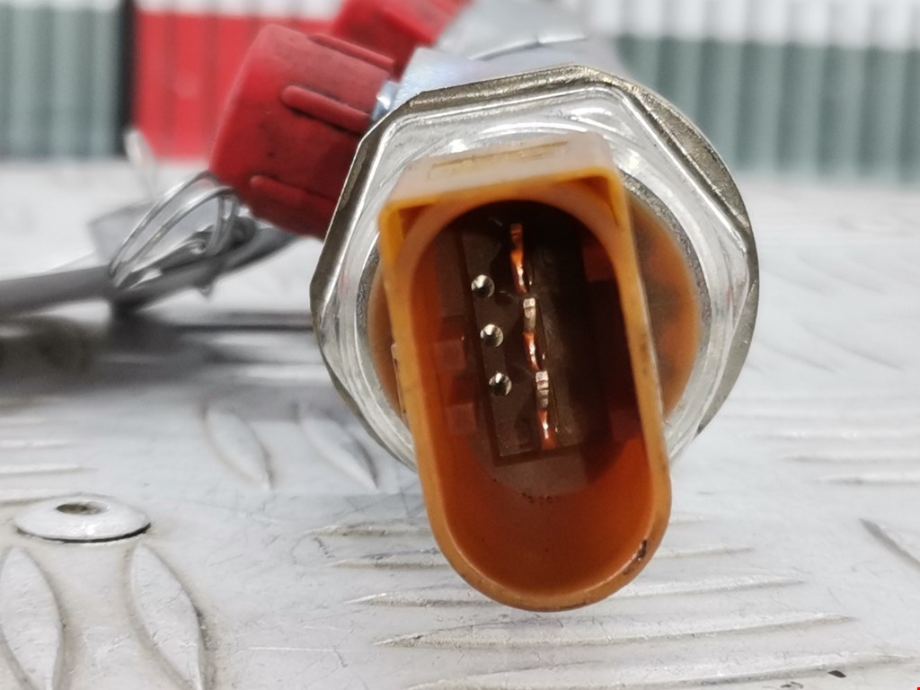 Датчик давления топлива AUDI A4 B8 2007-2015