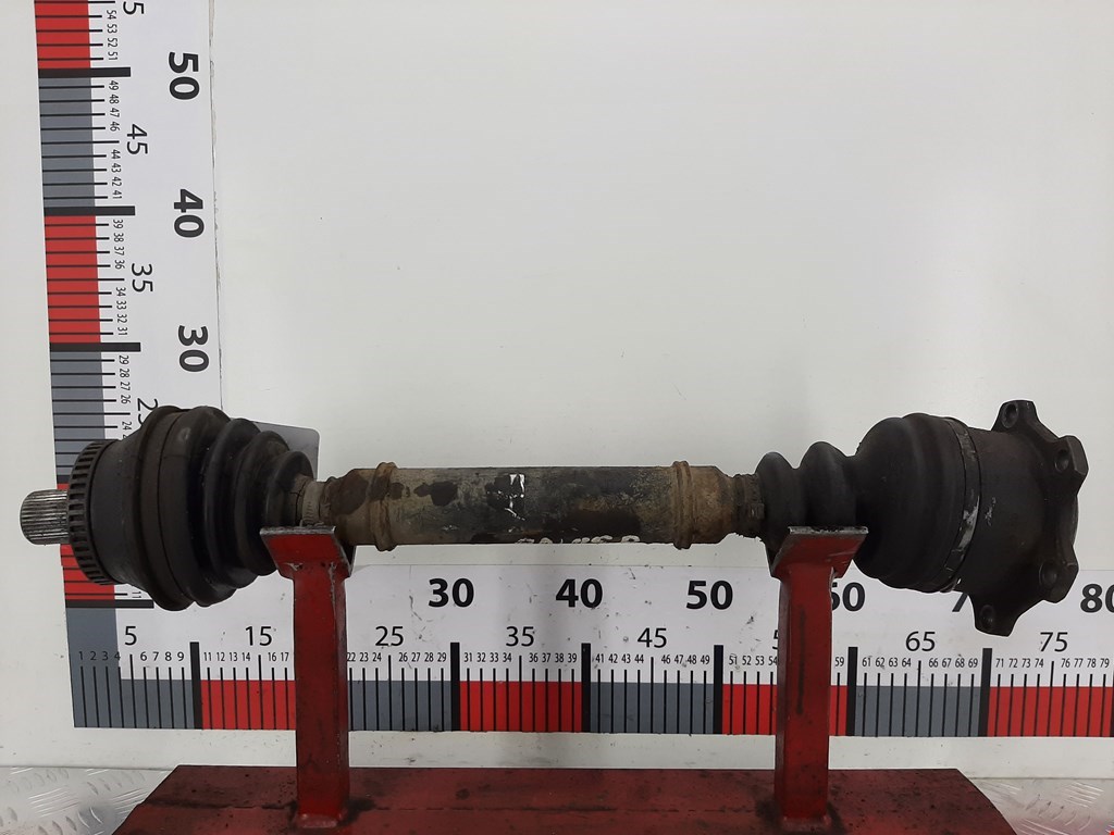 Полуось передняя правая (приводной вал шрус) Audi A6 C5 (1997-2005)