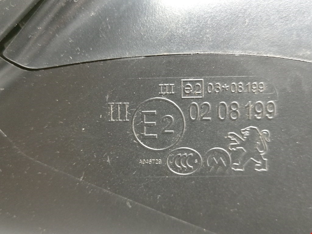 Зеркало правое PEUGEOT 3008 2009-2016